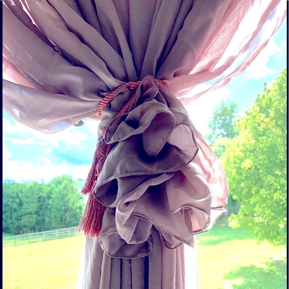 Set/2 sheer Window panels